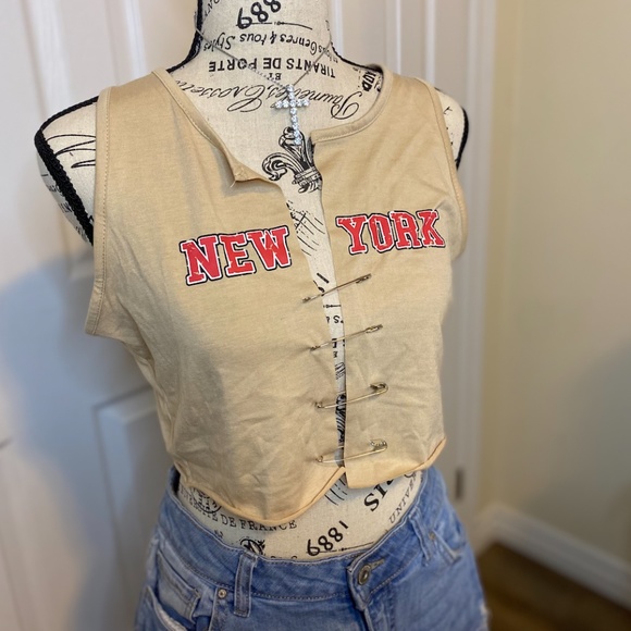 NEW YORK CROP TOP - Picture 4 of 4